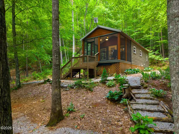 $239,500 | 243 Jonquil Wds Road, Franklin, NC 28734