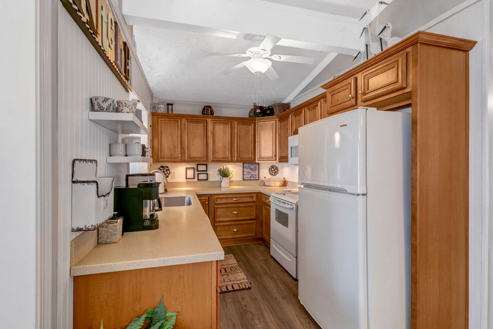 439 Bluff Road Big Sandy, TN 38221 - Photo 16 of 86