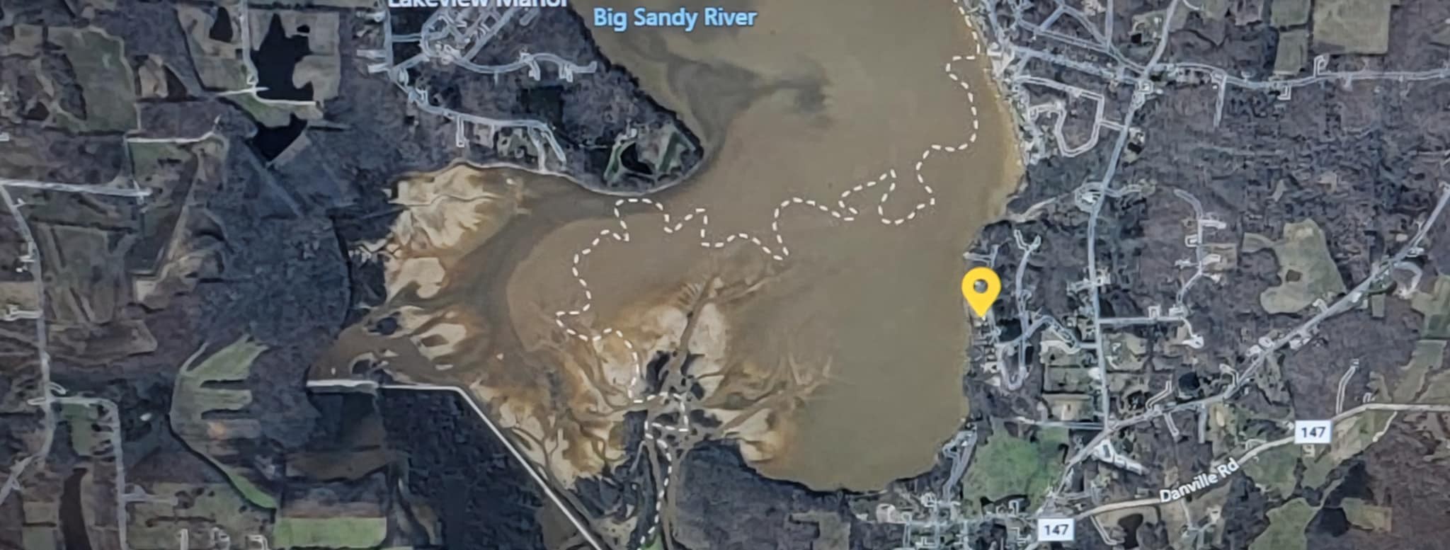 439 Bluff Road Big Sandy, TN 38221 - Photo 48 of 86 a vase of flowers sitting on a table