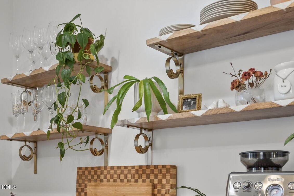 504 Waterside Drive Carrboro, NC 27510 - Photo 16 of 48 a vase of flowers sitting on a table