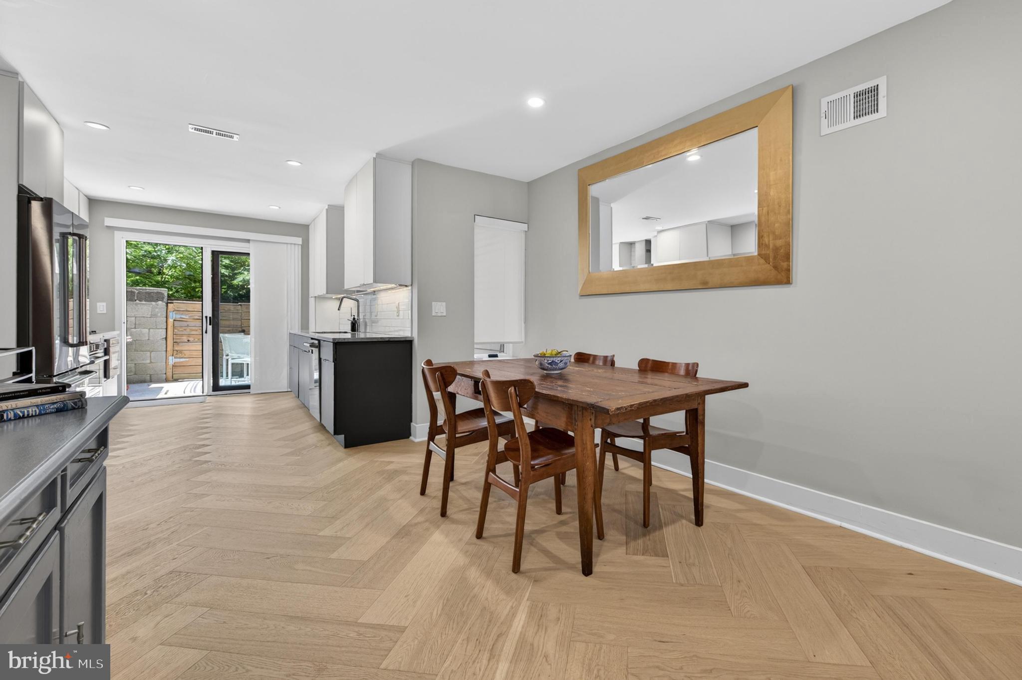 2040 Pemberton Street Philadelphia, PA 19146 - Photo 5 of 20