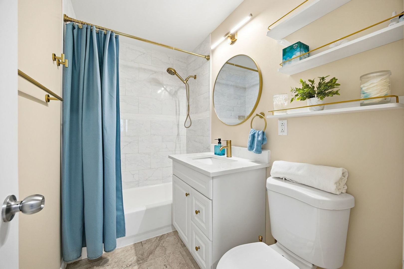 2117 Grouse Lane Rolling Meadows, IL 60008 - Photo 16 of 25 a bathroom with a toilet a sink and a mirror