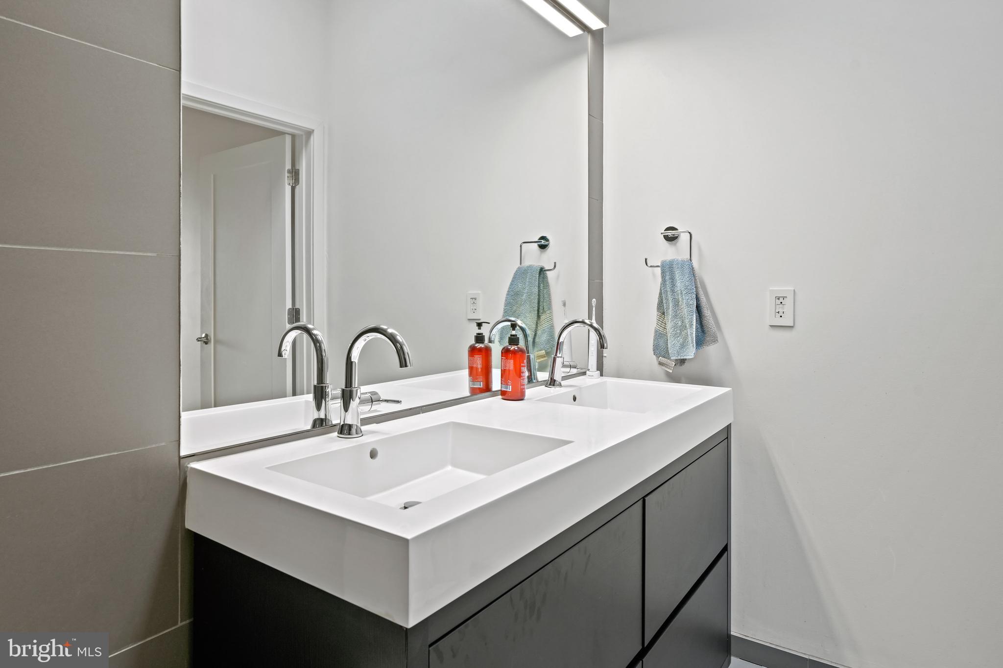 1111 W Street Northwest, Unit 10 Washington, DC 20009 - Photo 26 of 36