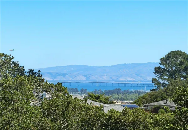 $2,880,000 | 6 Spring Valley Lane, Millbrae, CA 94030