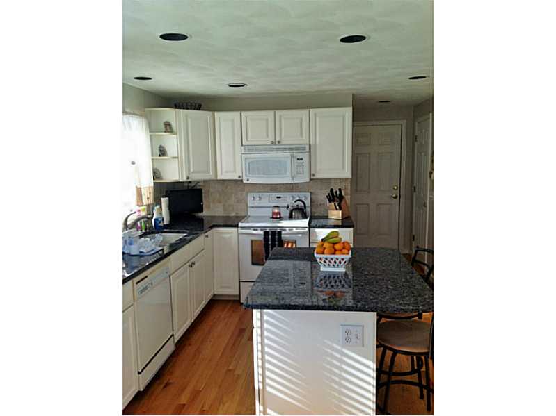 204 Mann School Road Smithfield, RI 02917 - Photo 5 of 9 Kitchen.