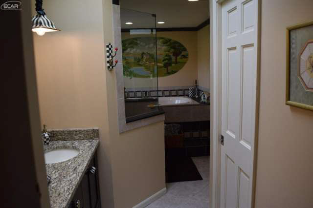 4080 South Irish Road Davison, MI 48423 - Photo 17 of 37 21172721-16.JPG
