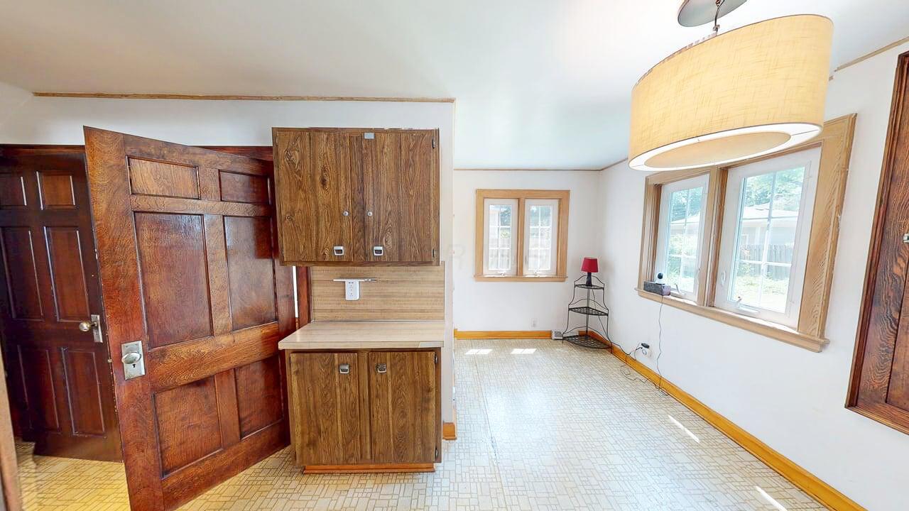 247 South Ardmore Road Columbus, OH 43209 - Photo 17 of 55 247 S Ardmore14