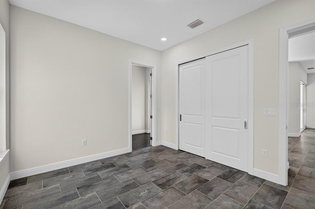 7 Crandon Court Palm Coast, FL 32137 - Photo 35 of 72 a view of an empty room