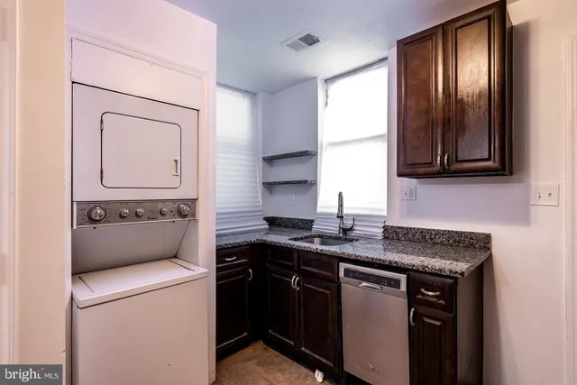 $1,100,000 | 1332 North Capitol Street Northwest, Washington, DC 20002