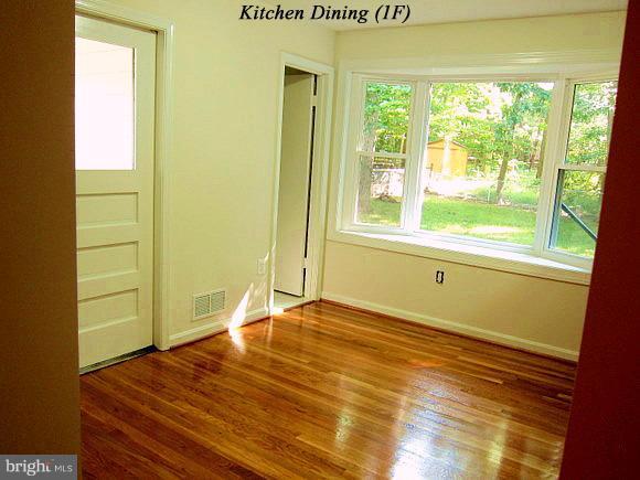 5507 Rolling Road Springfield, VA 22151 - Photo 8 of 17 View