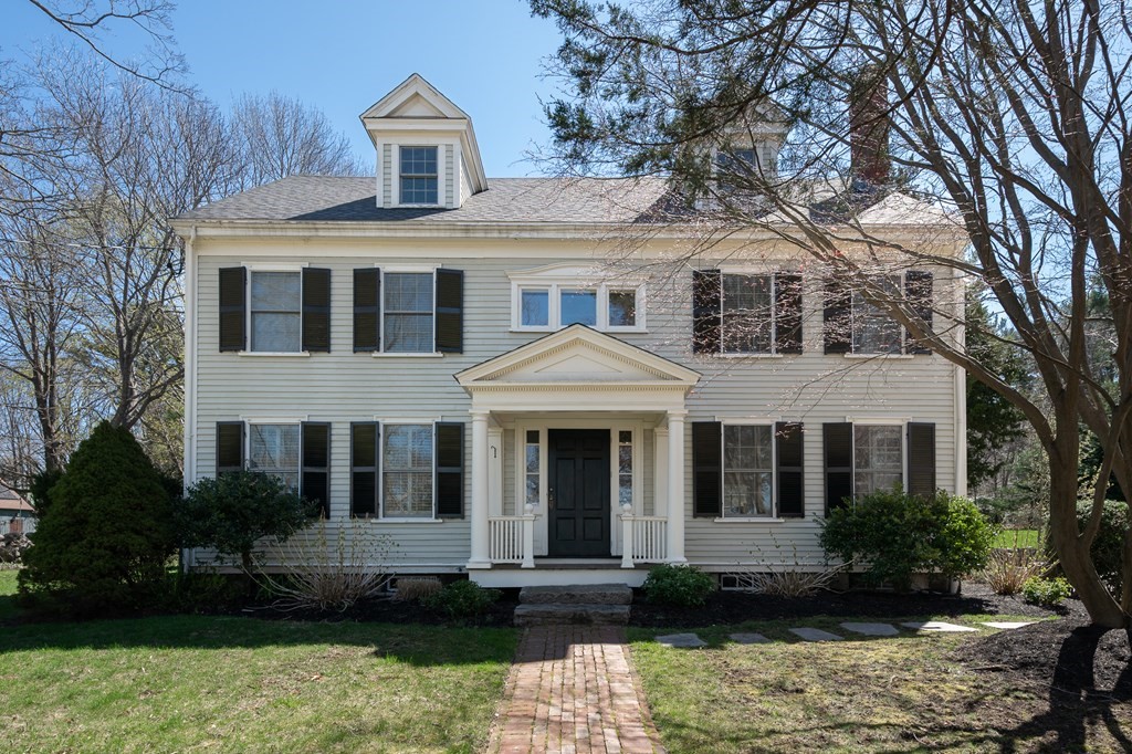35 Booth Hill Road Scituate, MA 02066 - Photo 2 of 40 Gallery Image 2