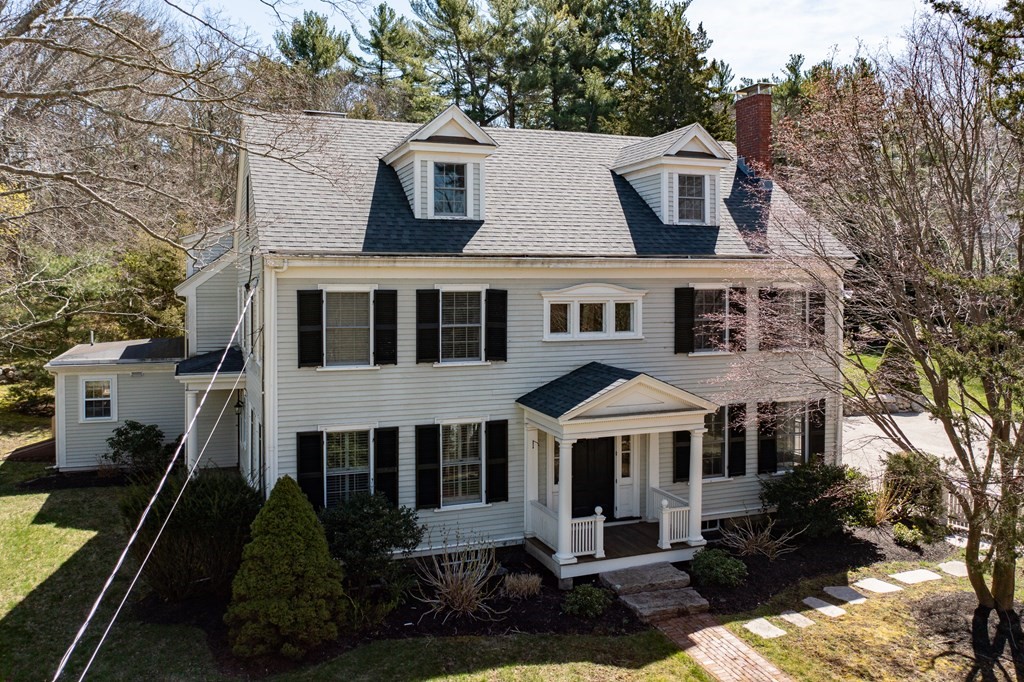 35 Booth Hill Road Scituate, MA 02066 - Photo 3 of 40 Gallery Image 3