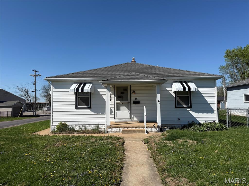 19 West Mill Street Millstadt, IL 62260 - Photo 2 of 16