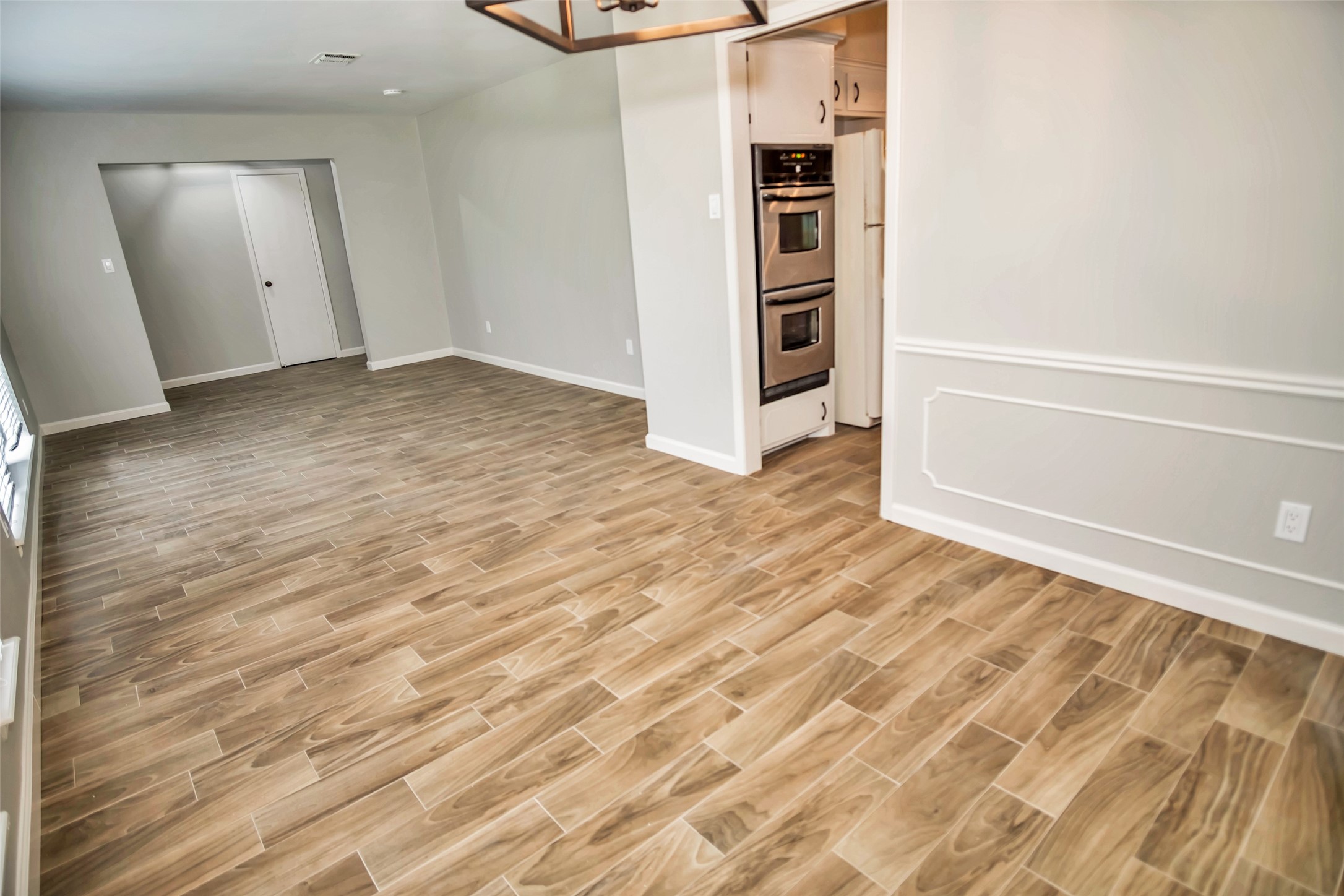 1715 Capstan Road Houston, TX 77062 - Photo 7 of 40 wooden floor in a room