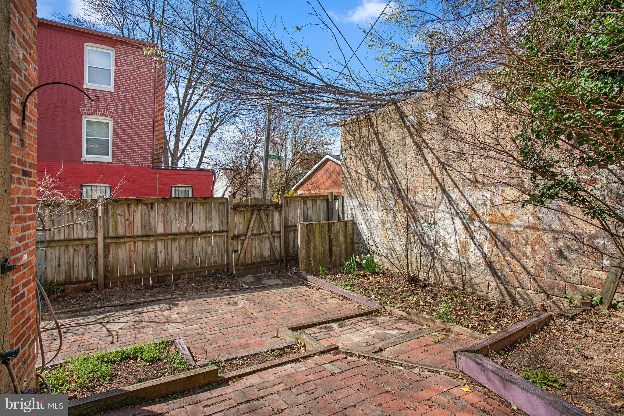106 Scott Street Baltimore, MD 21201 - Photo 31 of 40 a view of a backyard