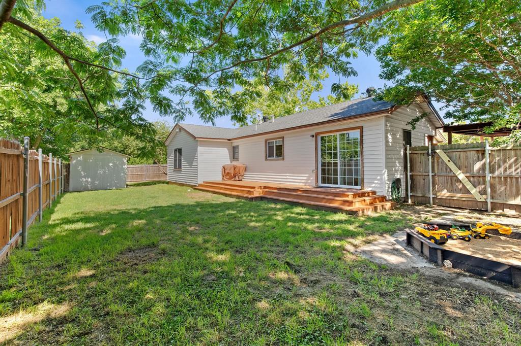 900 West Reeves Decatur, TX 76234 - Photo 24 of 32