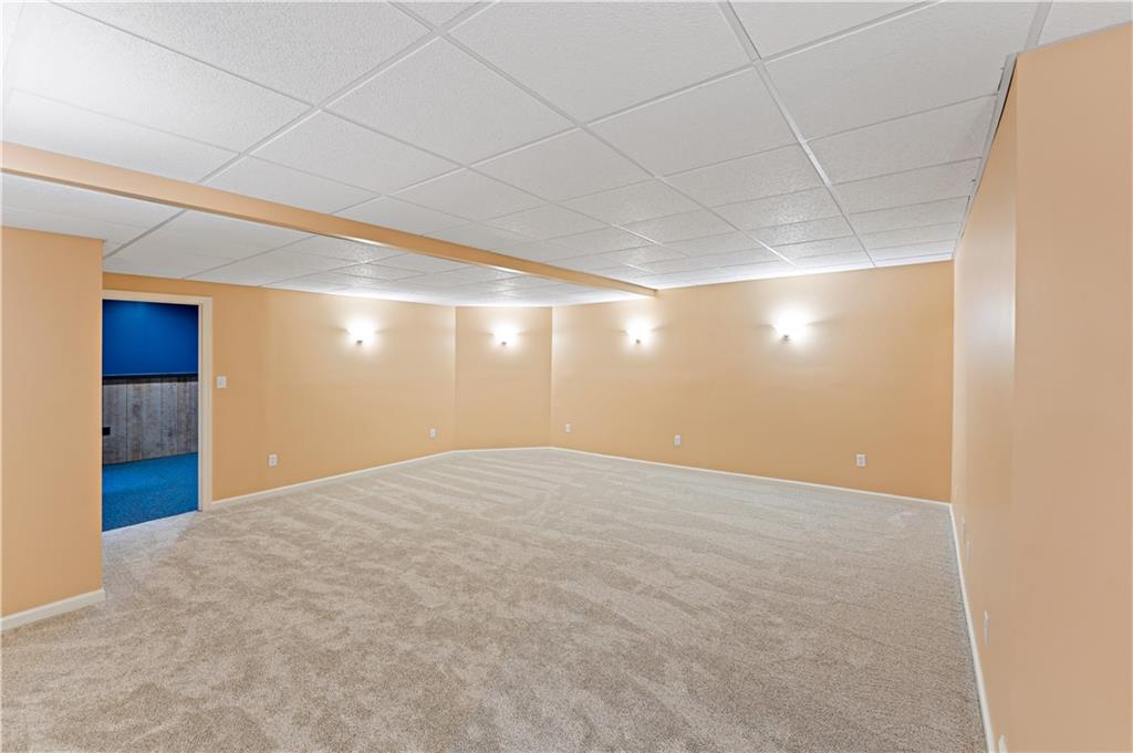 358 West Jefferson Road Butler, PA 16002 - Photo 36 of 50