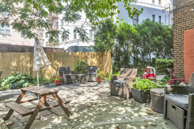 a view of outdoor space