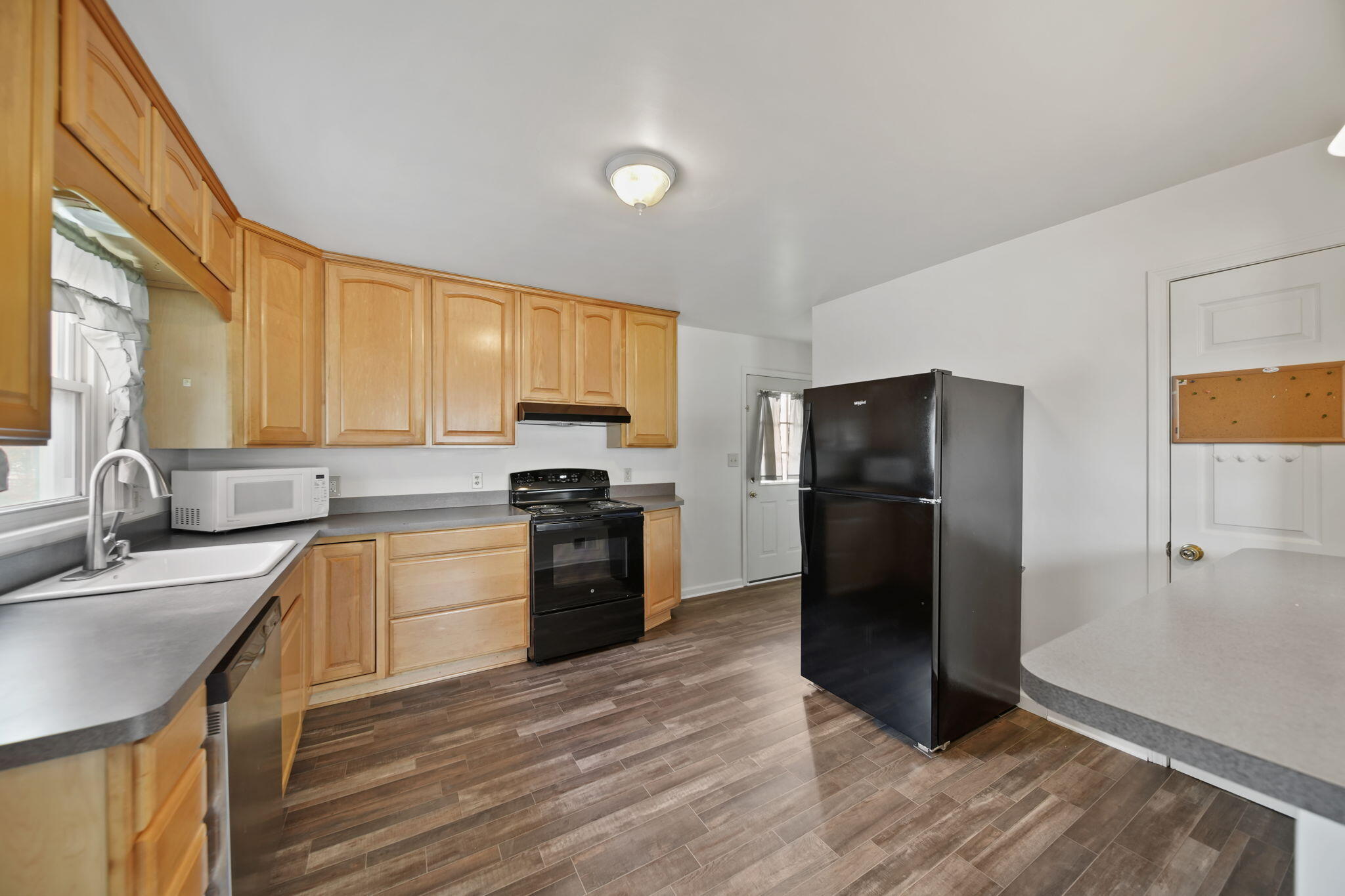 1341 Joseph Street Jackson, MI 49202 - Photo 6 of 34 7-web-or-mls-DSC00471