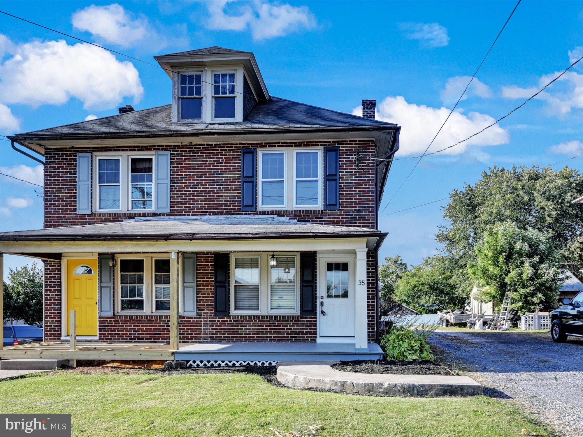 35 Bethany Road Ephrata, PA 17522 - Photo 1 of 25 Front