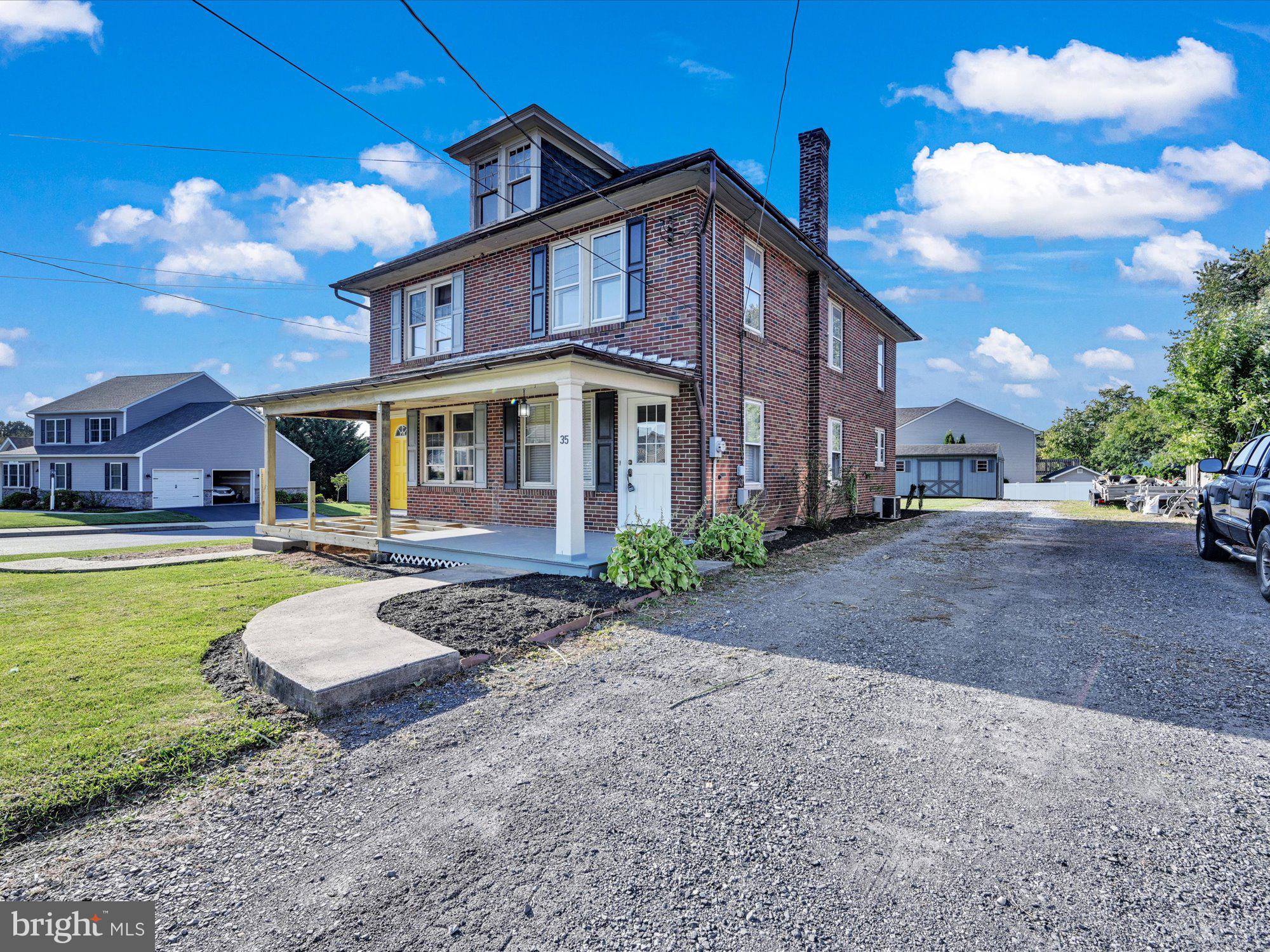 35 Bethany Road Ephrata, PA 17522 - Photo 2 of 25 Front Side View