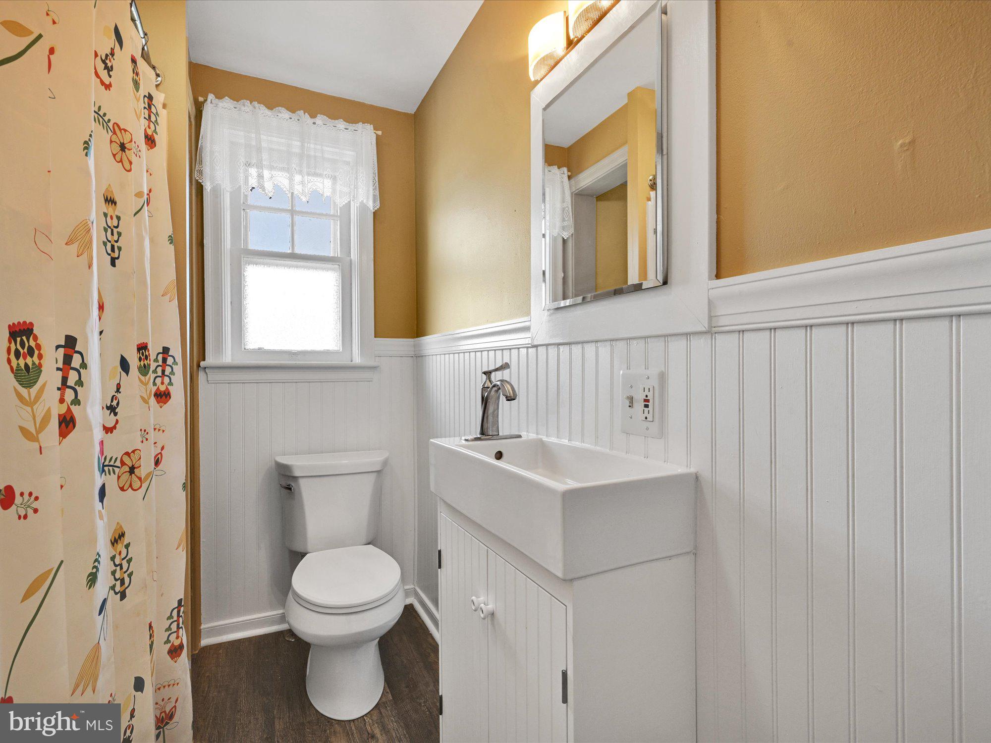 35 Bethany Road Ephrata, PA 17522 - Photo 19 of 25 Bathroom