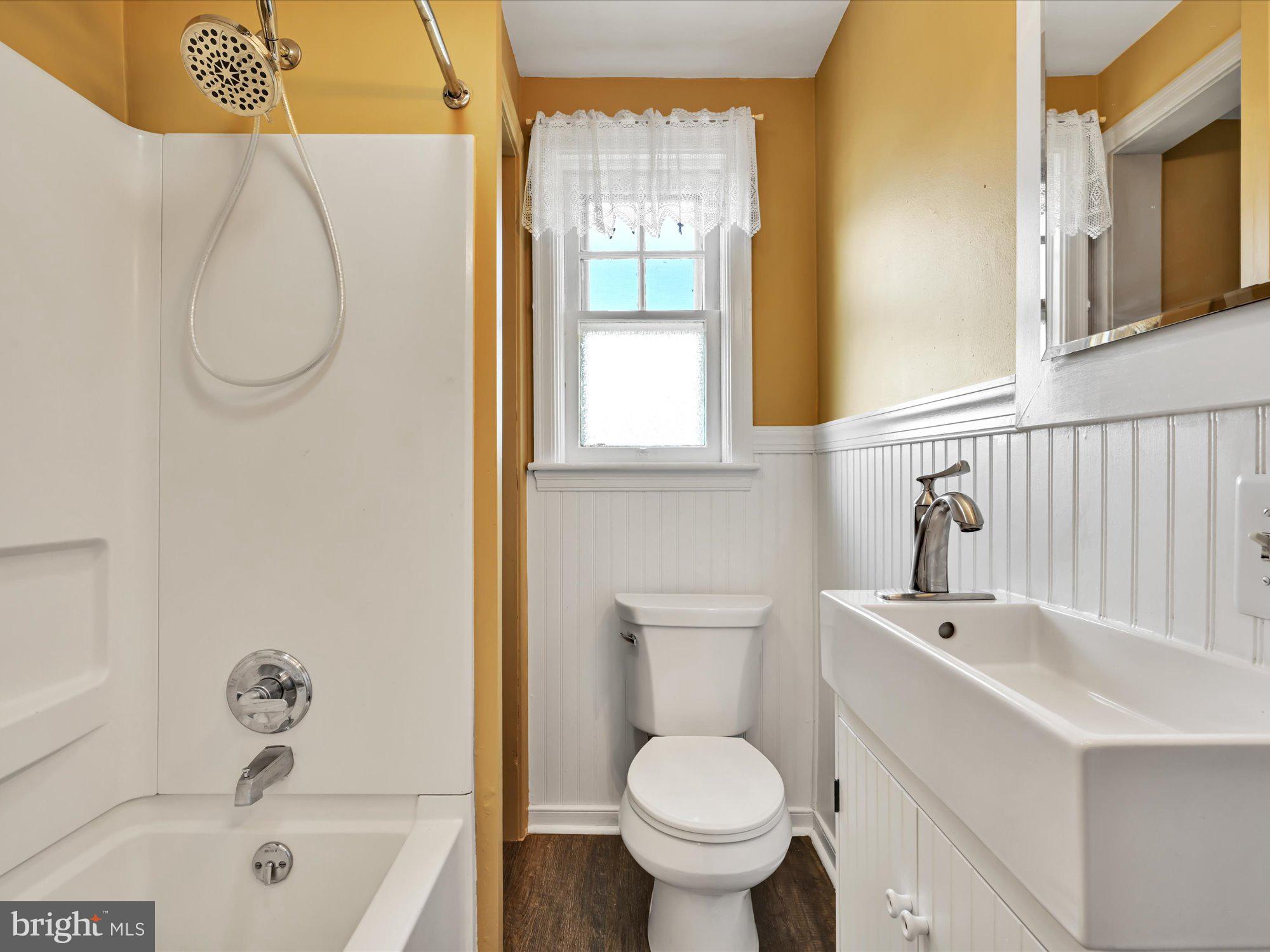 35 Bethany Road Ephrata, PA 17522 - Photo 20 of 25 Bathroom