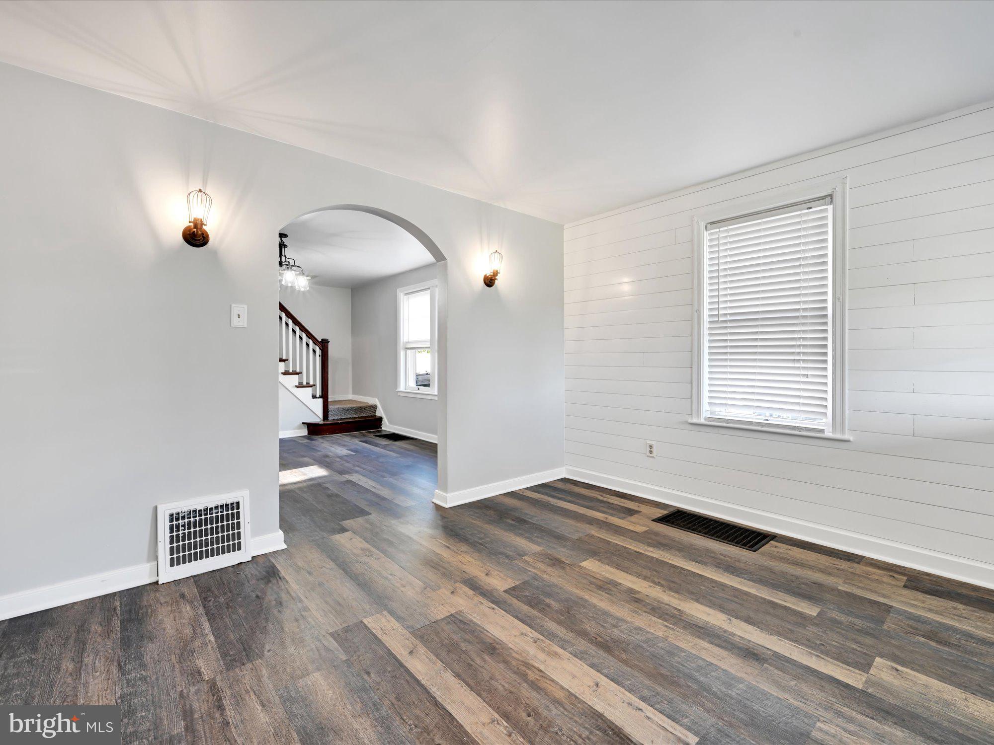 35 Bethany Road Ephrata, PA 17522 - Photo 5 of 25 Living Room view 2