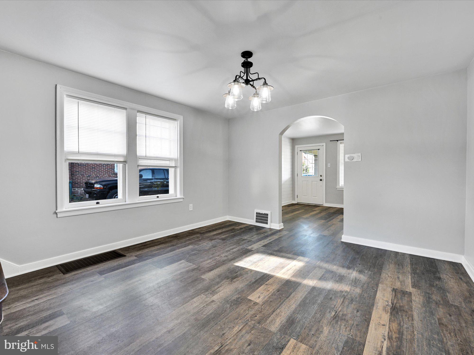 35 Bethany Road Ephrata, PA 17522 - Photo 9 of 25 Dining Room view 3