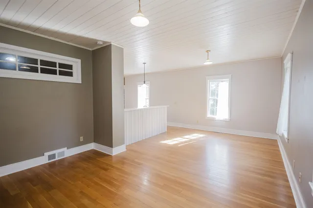 $449,900 | 149 Merry Christmas Lane, Mineral Point, WI 53565