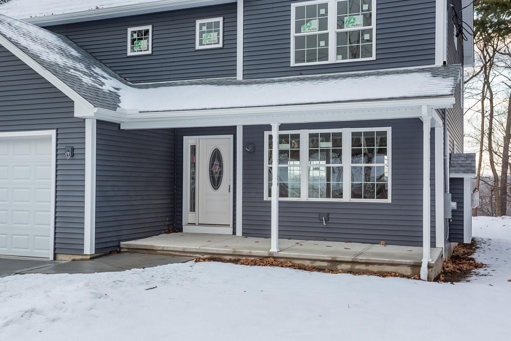 52 Bircham Street Springfield, MA 01104 - Photo 4 of 29 Gallery Image 4