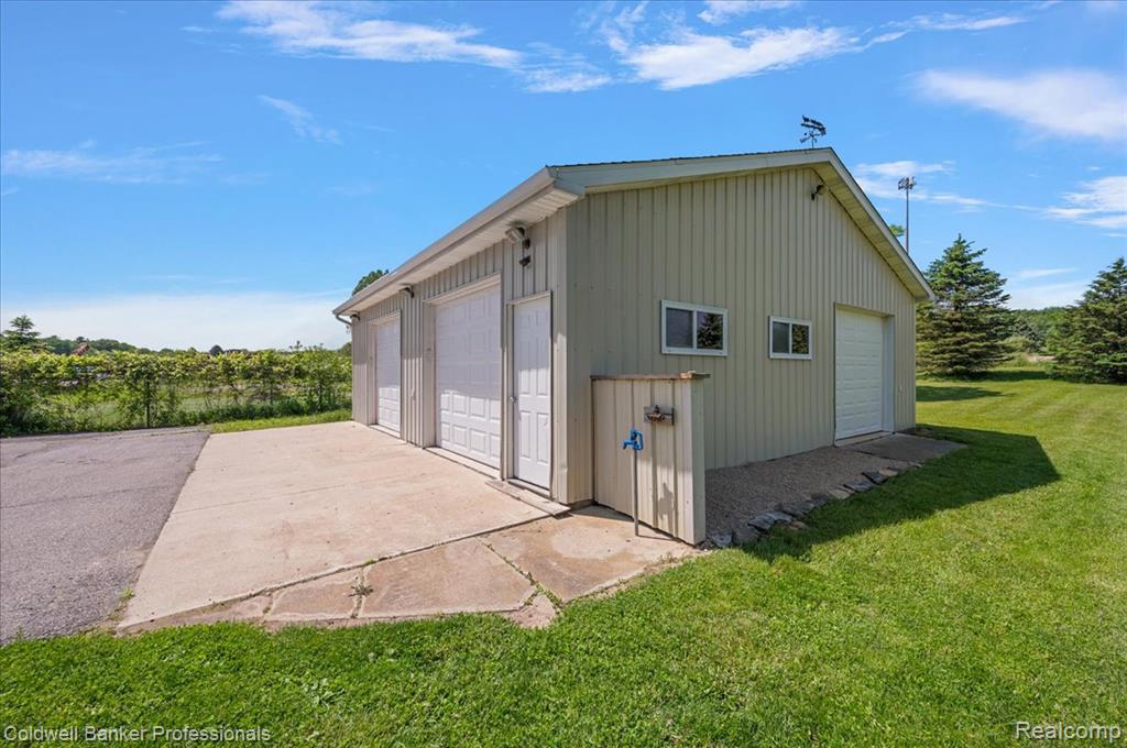 1129 East Coulter Road Lapeer, MI 48446 - Photo 63 of 65