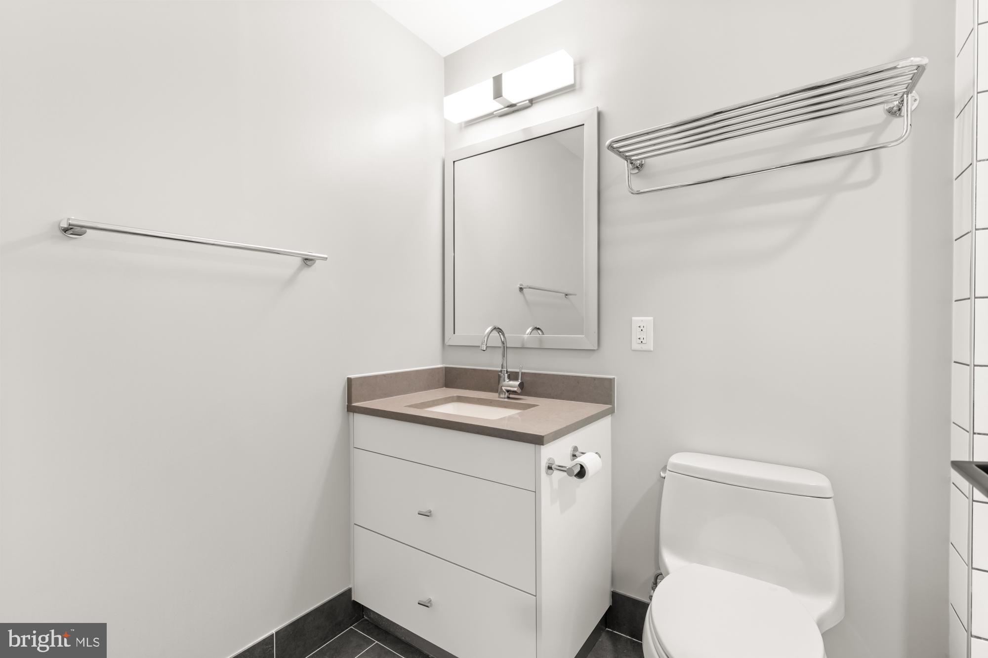 1300 4th Street Southeast, Unit PH2 Washington, DC 20003 - Photo 19 of 37