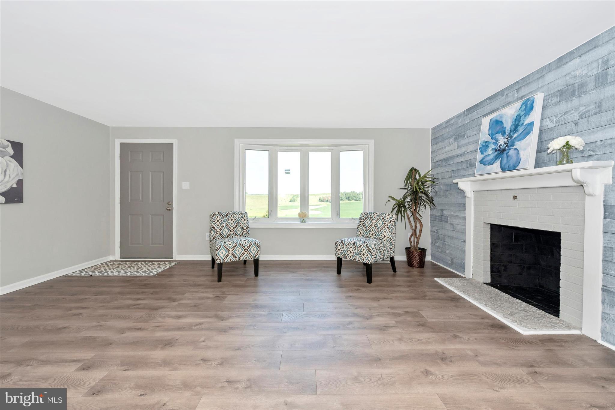 8140 Mapleville Road Mount Airy, MD 21771 - Photo 2 of 43 Main Entrance/Living Room