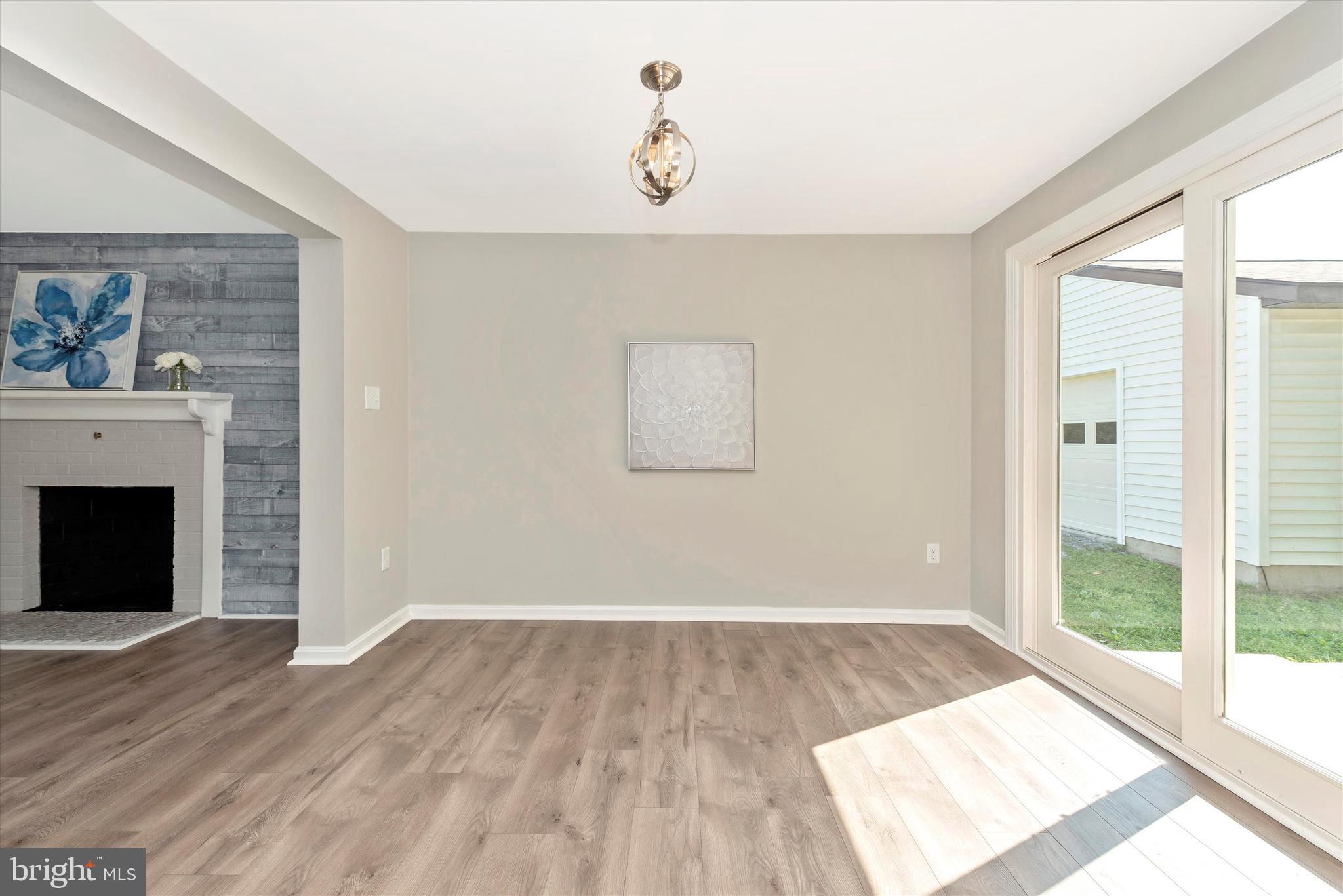 8140 Mapleville Road Mount Airy, MD 21771 - Photo 19 of 43 Dining Area