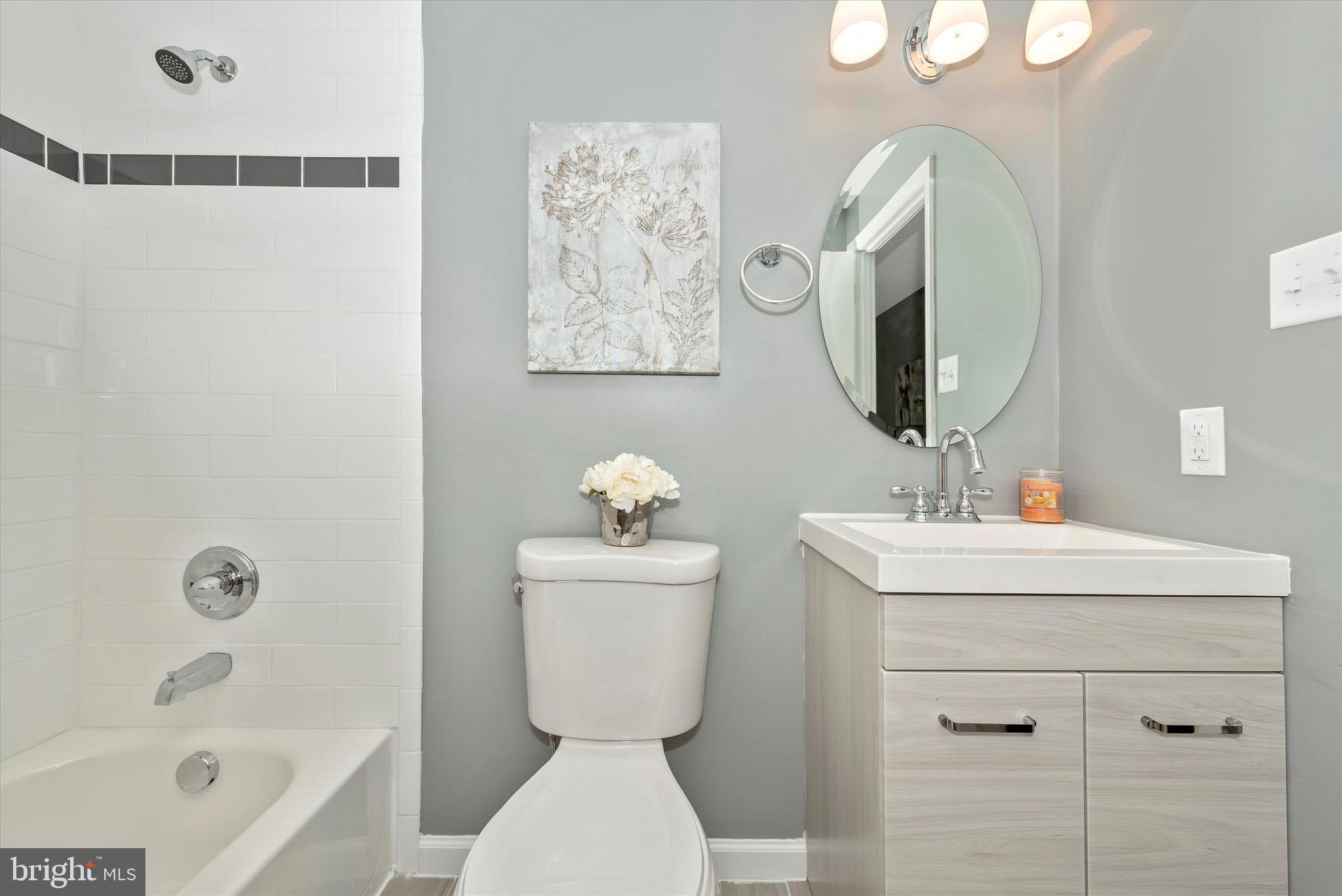 8140 Mapleville Road Mount Airy, MD 21771 - Photo 30 of 43 Full Bathroom-Hallway