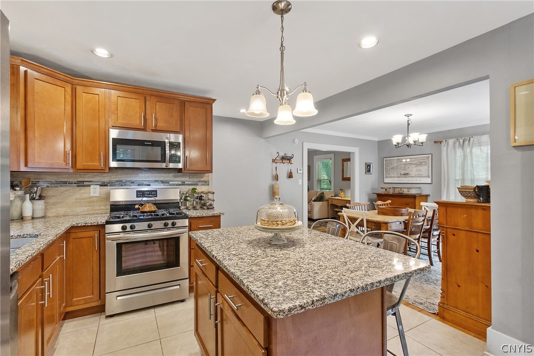 108 Huntington Road Syracuse, NY 13219 - Photo 18 of 39