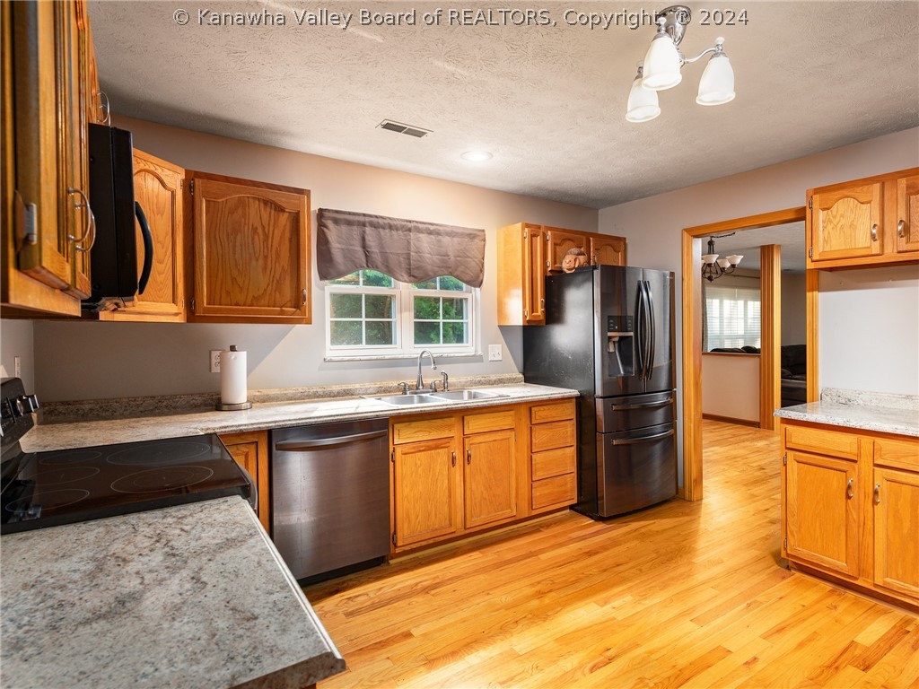 115 Falls Run Road Charleston, WV 25311 - Photo 10 of 31 Gallery Image 10