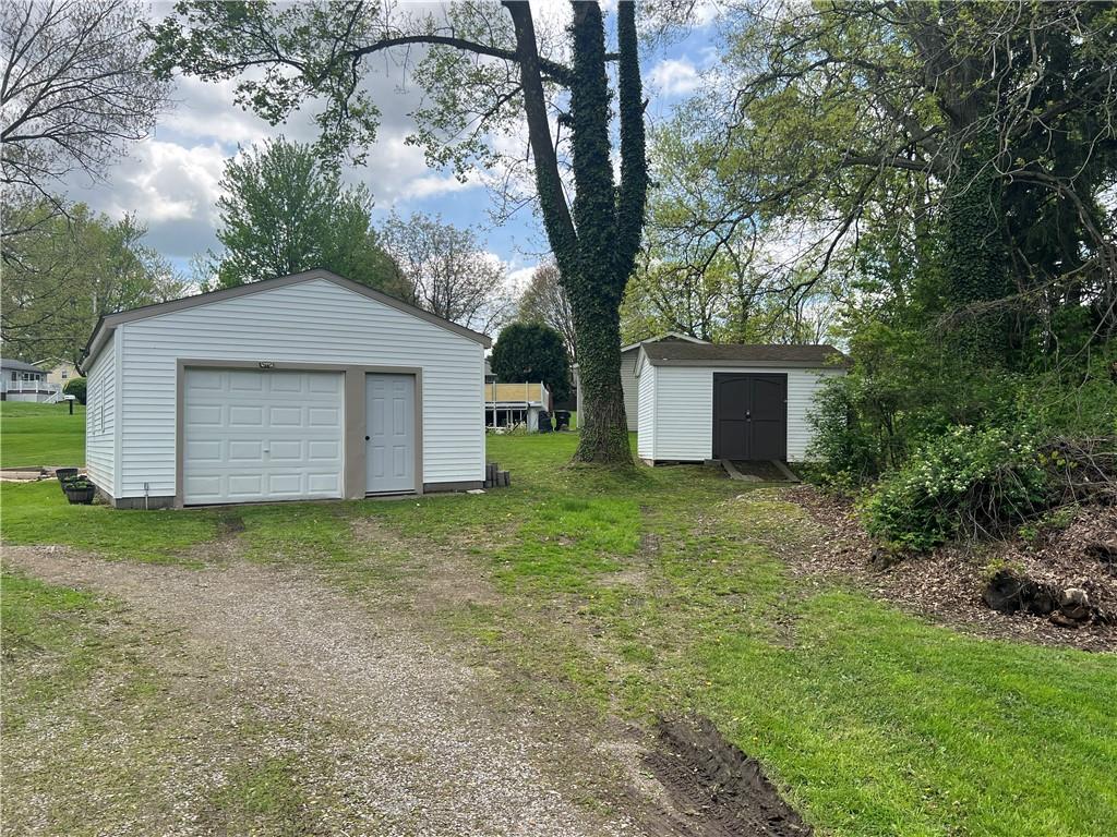 1976 Rombold Road Hermitage, PA 16148 - Photo 4 of 25 Gallery Image 4