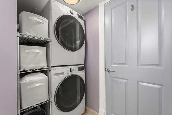 $989,000 | 45 West Broadway, Unit 111, Boston, MA 02127