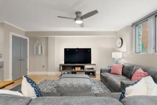 $989,000 | 45 West Broadway, Unit 111, Boston, MA 02127