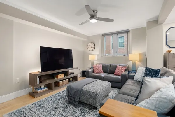 $989,000 | 45 West Broadway, Unit 111, Boston, MA 02127