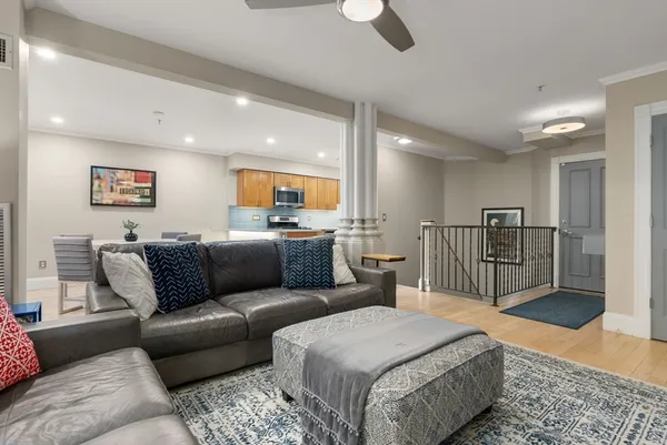 $989,000 | 45 West Broadway, Unit 111, Boston, MA 02127