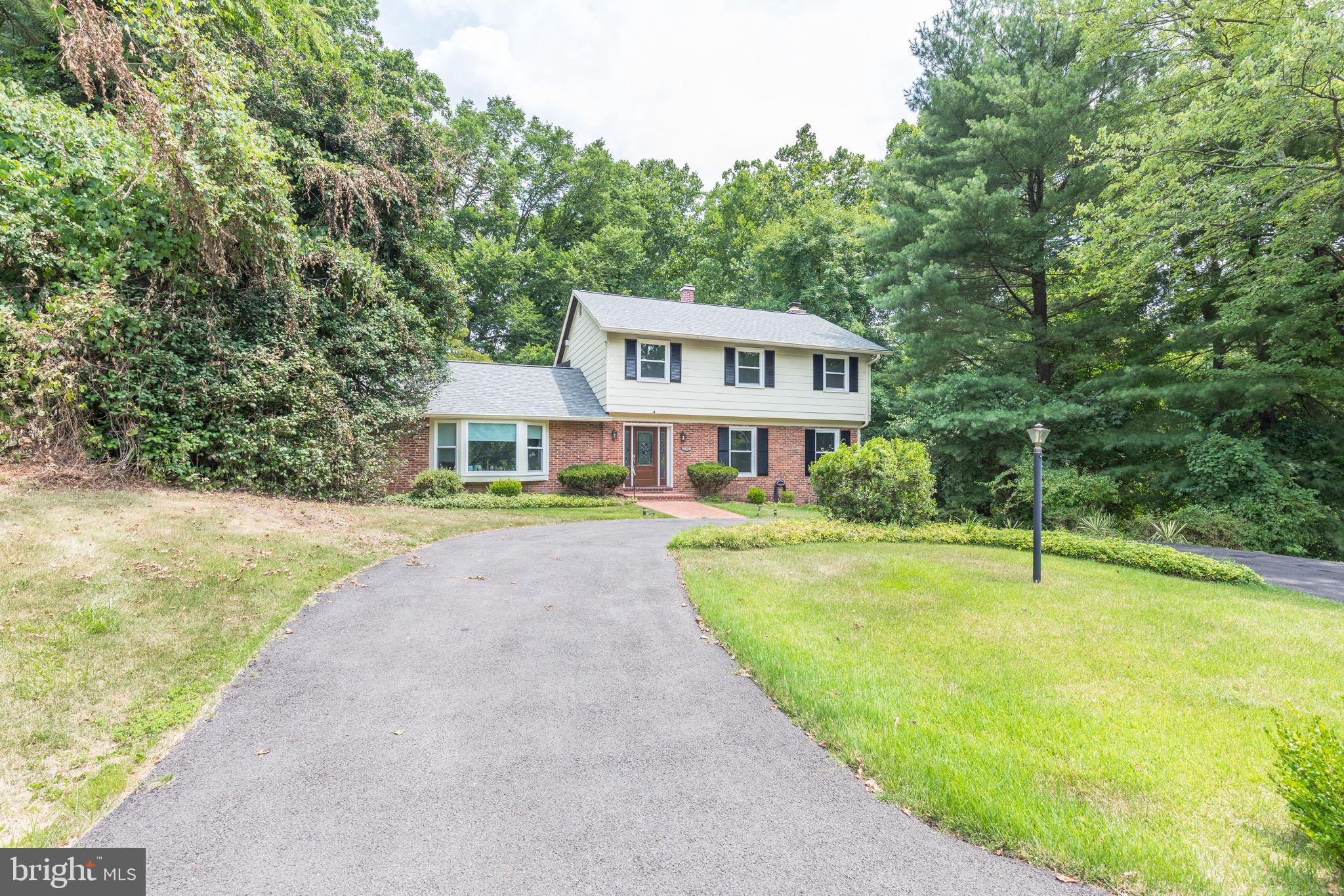 7707 Groton Road Bethesda, MD 20817 - Photo 3 of 36 Gallery Image 3