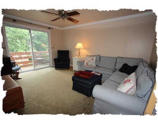 628 Greenlee Road Whitehall, PA 15227 - Photo 4 of 11 Family Room.
