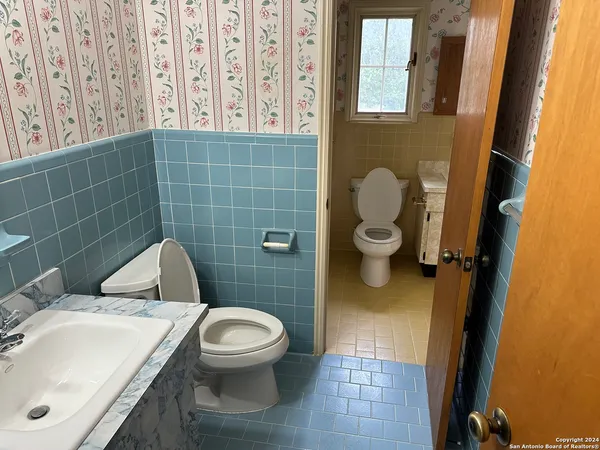 $2,200 | 135 County Road 130, Floresville, TX 78114