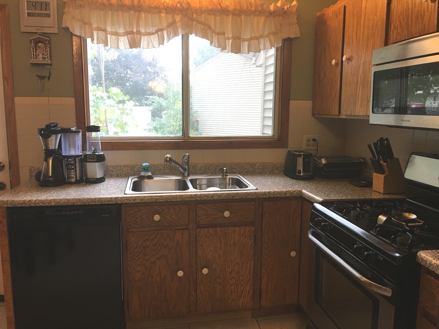 351 Juniper Court Carol Stream, IL 60188 - Photo 7 of 32