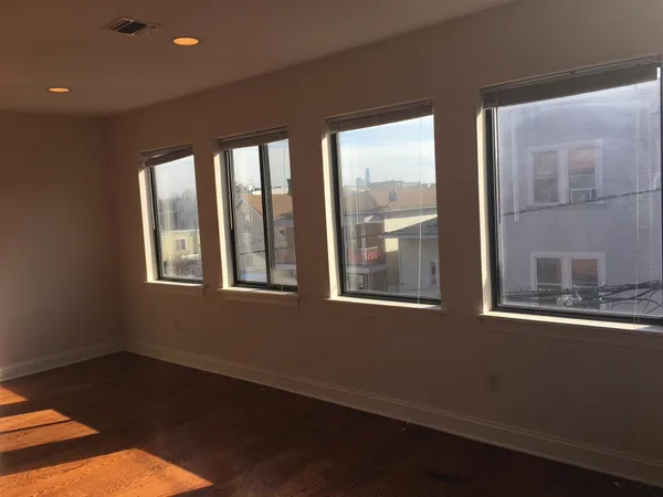 $2,750 | 136 41st Street, Unit 203, Union City, NJ 07087