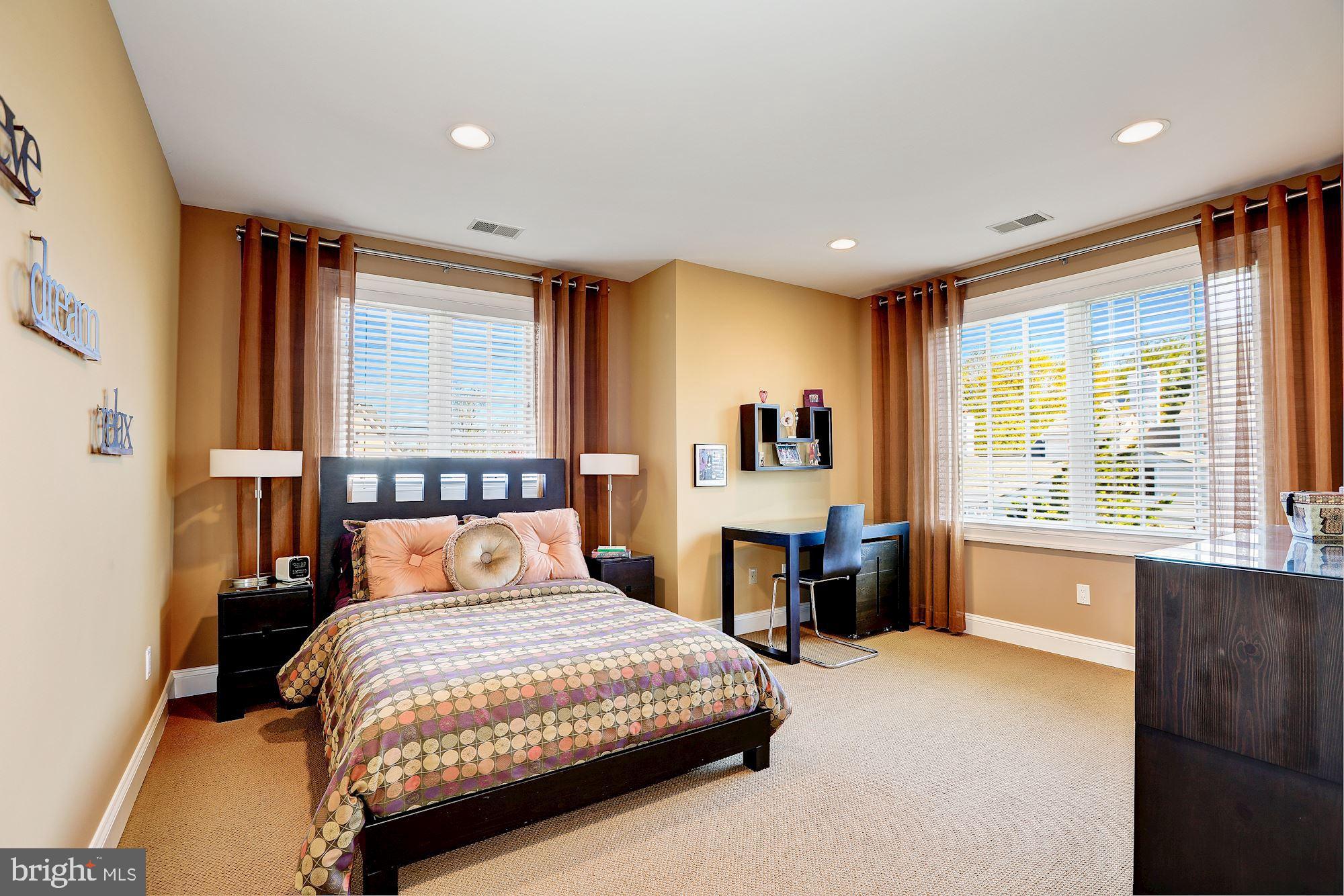 9316 Glen Road Potomac, MD 20854 - Photo 15 of 27 Gallery Image 15