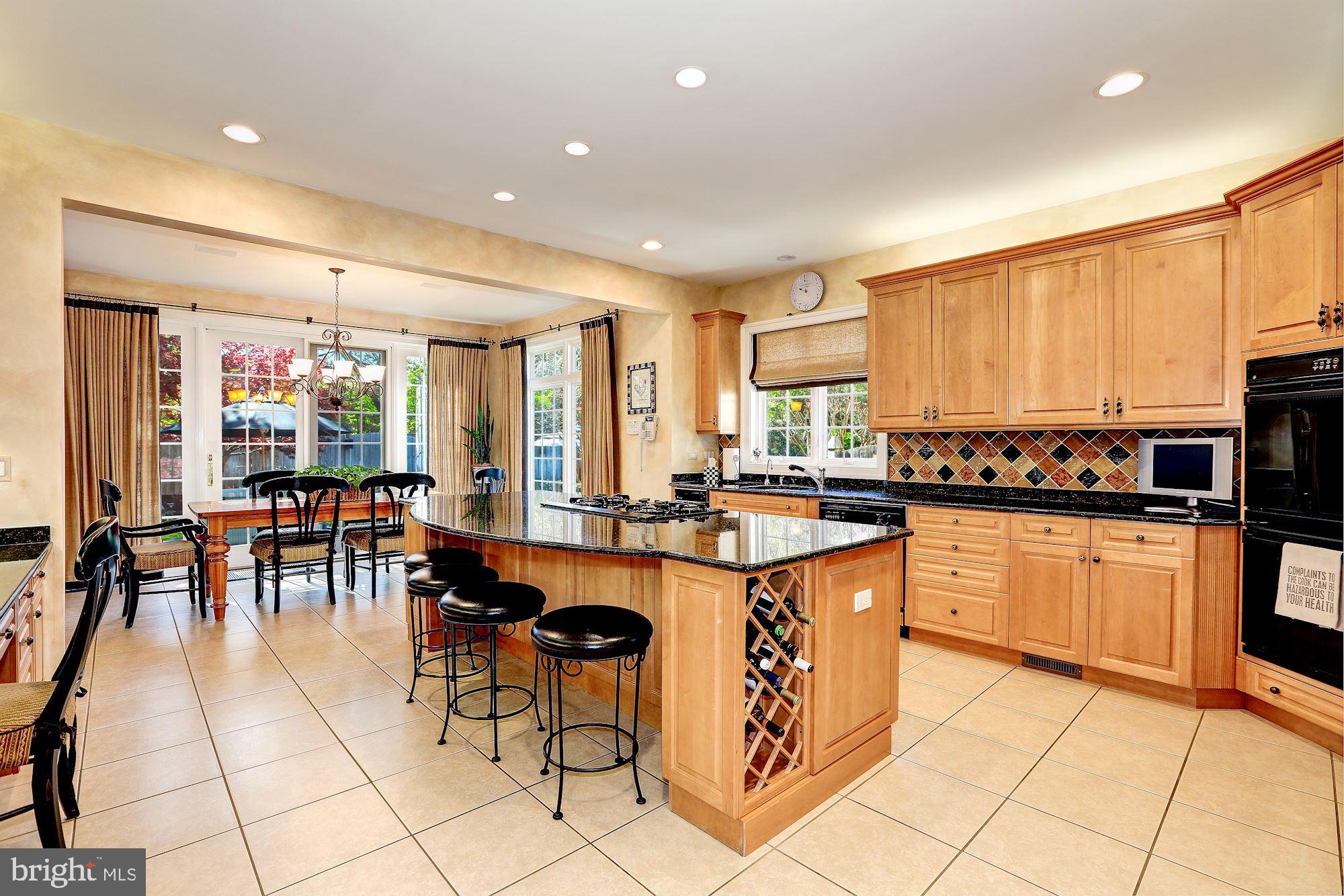 9316 Glen Road Potomac, MD 20854 - Photo 6 of 27 Gallery Image 6